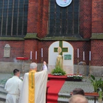 Procesja w centrum Legnicy