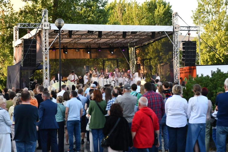 Zielonogórskie uwielbienie w Boże Ciało