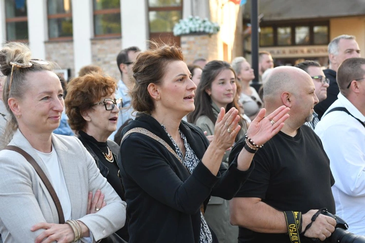 Zielonogórskie uwielbienie w Boże Ciało