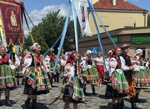 Z nuncjuszem za Jezusem Eucharystycznym