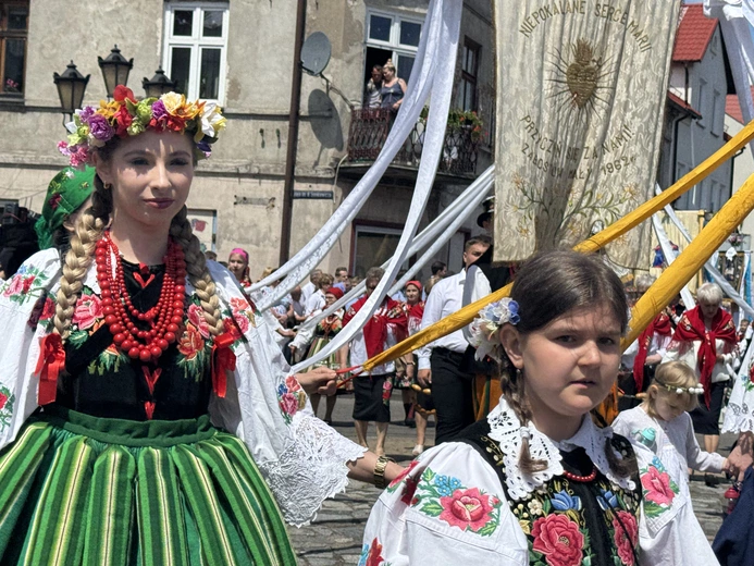 Boże Ciało w Łowiczu - procesja