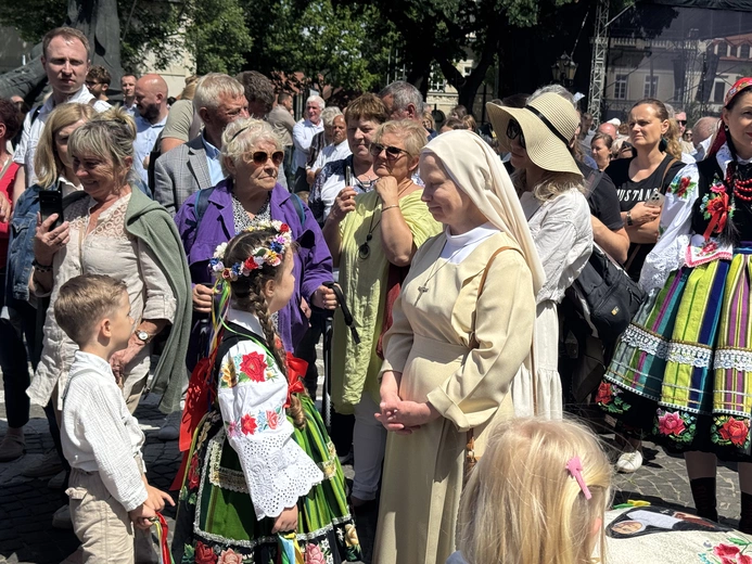 Boże Ciało w Łowiczu - procesja