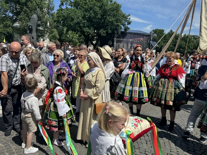 Boże Ciało w Łowiczu - procesja
