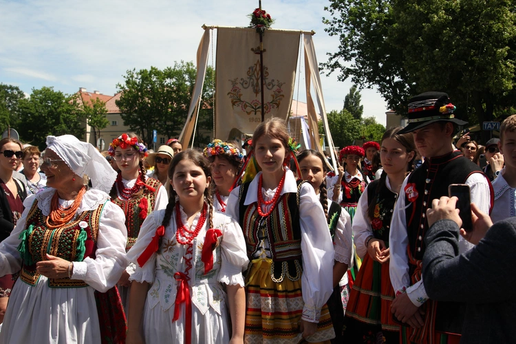 Boże Ciało w Łowiczu - procesja