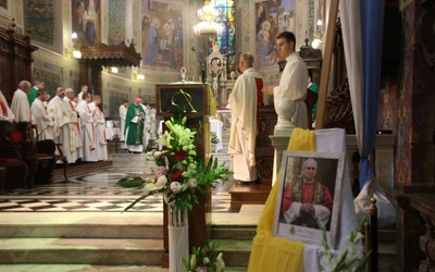Płock. Modlitwa za papieża