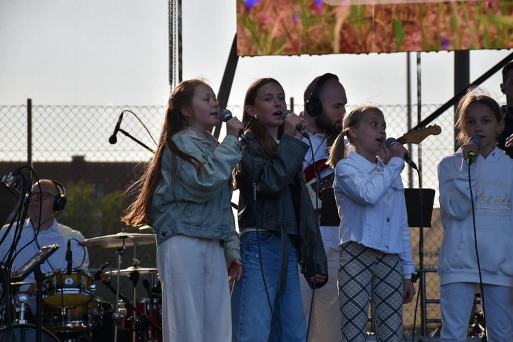 Bogu Chwała w Rumi
