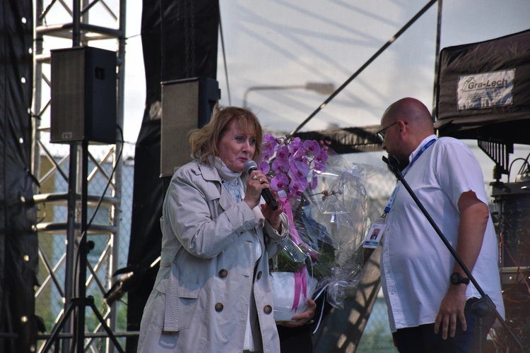 Bogu Chwała w Rumi