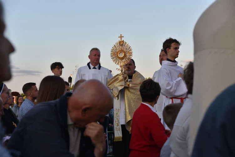 Uwielbienie w Zakliczynie