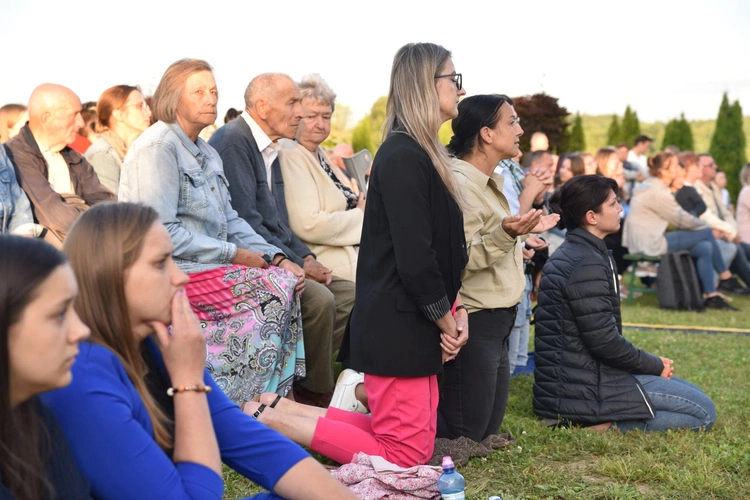 Uwielbienie w Zakliczynie