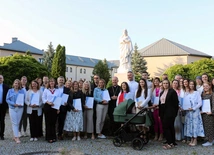 Uczestniczy drugiej edycji Studium Życia Rodzinnego z bp. Markiem Solarczykiem i ks. Krzysztofem Bochniakiem.
