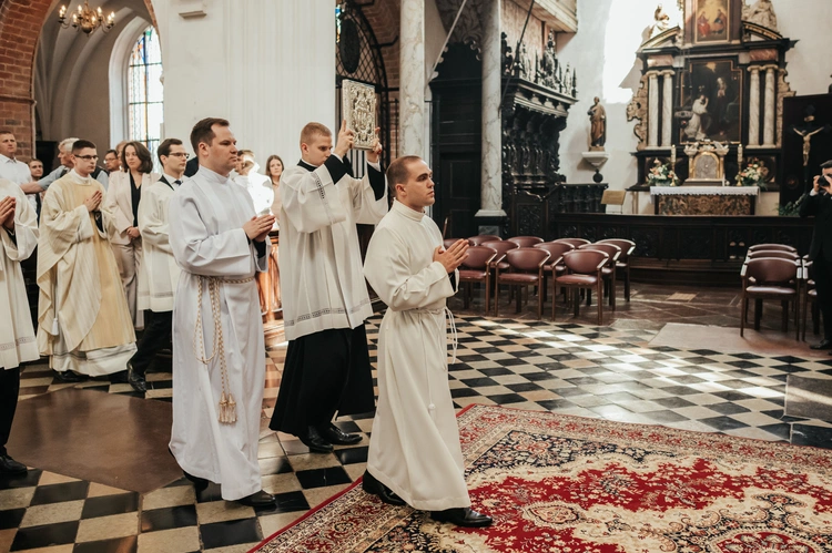 Święcenia diakonatu kl. Roberta Szczepkowskiego