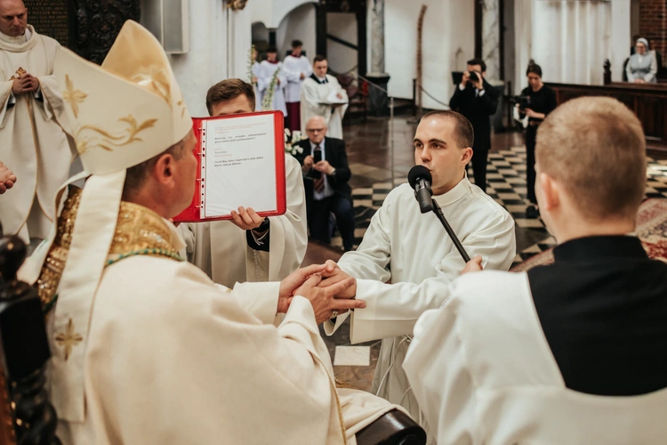 Święcenia diakonatu kl. Roberta Szczepkowskiego
