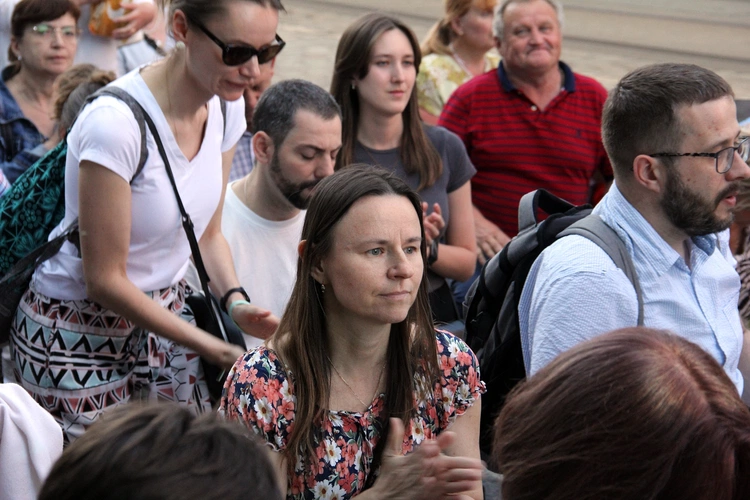 VIII Weekend Ewangelizacyjny "Ochrzczeni Ogniem"