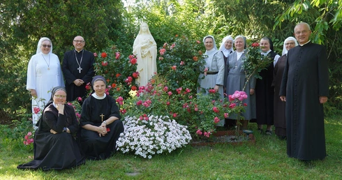 Synod, czereśnie i siostrzane ogrody