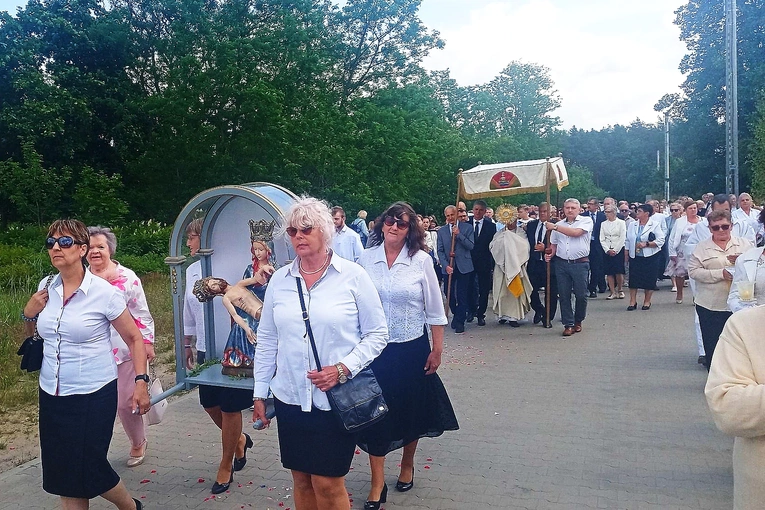 Pieta w parafii Wieleń