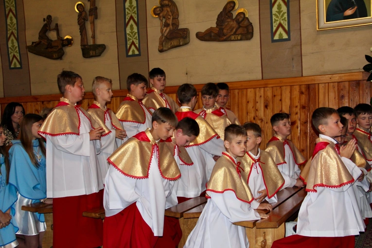 Pisarzowa. Przyjęcie 17 aspirantów do LSO