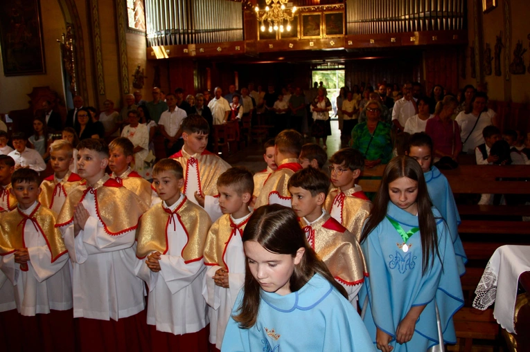 Pisarzowa. Przyjęcie 17 aspirantów do LSO