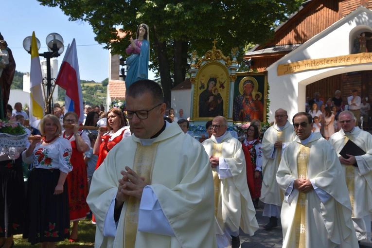700 lat parafii w Łososinie Górnej