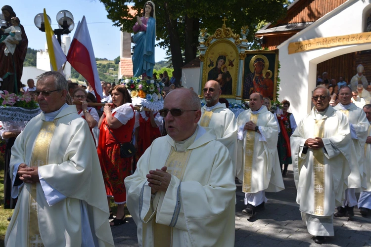 700 lat parafii w Łososinie Górnej