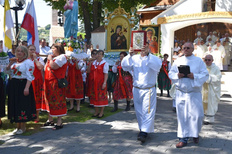 700 lat parafii w Łososinie Górnej