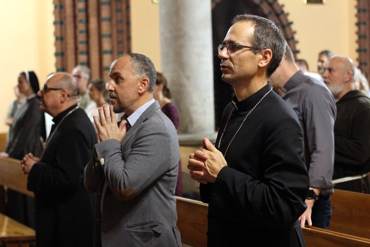 Głosowanie członków komisji synodalnych nad dokumentem roboczym (koniec etapu wiosennego)