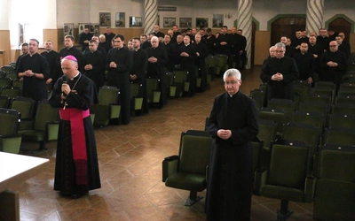 Spotkanie w auli rozpoczęła wspólna modlitwa.