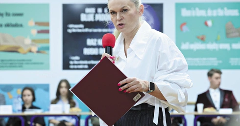 Polska szkoła złych decyzji. Podsumowanie roku szkolnego 2024/2025 i dokonań minister Barbary Nowackiej