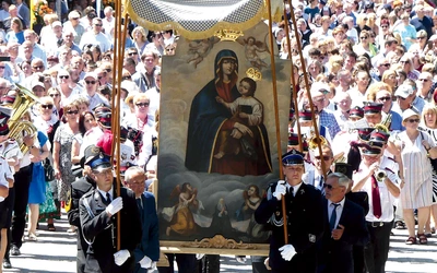 Ukoronowany obraz wrócił z pl. Mickiewicza do kościoła św. Macieja.