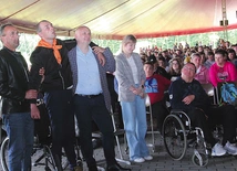 Na zdjęciu goście spotkania – P. Owsianny (trzeci z lewej) i P. Wencek (pierwszy z prawej).