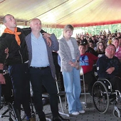 Na zdjęciu goście spotkania – P. Owsianny (trzeci z lewej) i P. Wencek (pierwszy z prawej).