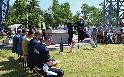 W Krzeczowie wspominano m.in. obywateli Węgier, którzy zginęli na tej drodze.
