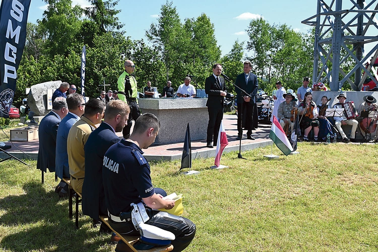 W Krzeczowie wspominano m.in. obywateli Węgier, którzy zginęli na tej drodze.