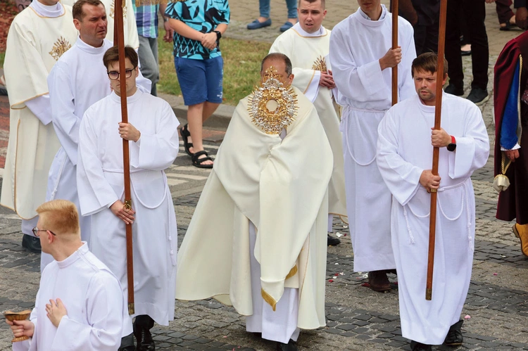 Tegoroczna procesja przeszła „od katedry do katedry”.