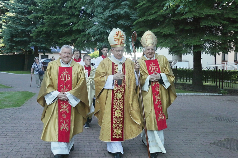 Ks. Tadeusz Pajurek przeżywał jubileusz w sanktuarium Świętej Rodziny.