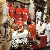 Koncelebrowanej Eucharystii przewodniczył abp Adrian Galbas SAC. 