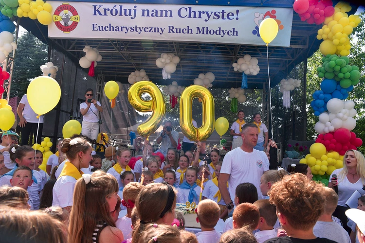 Było rodzinnie, kolorowo i… słodko.