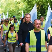 12-kilometrowa pielgrzymka wyrusza w każdą pierwszą sobotę miesiąca o godz. 7.30 z ul.  Rokitniańs- kiej w Między- rzeczu, bez względu na pogodę. Każdy może wziąć w niej udział. Nie trzeba się zapisywać.