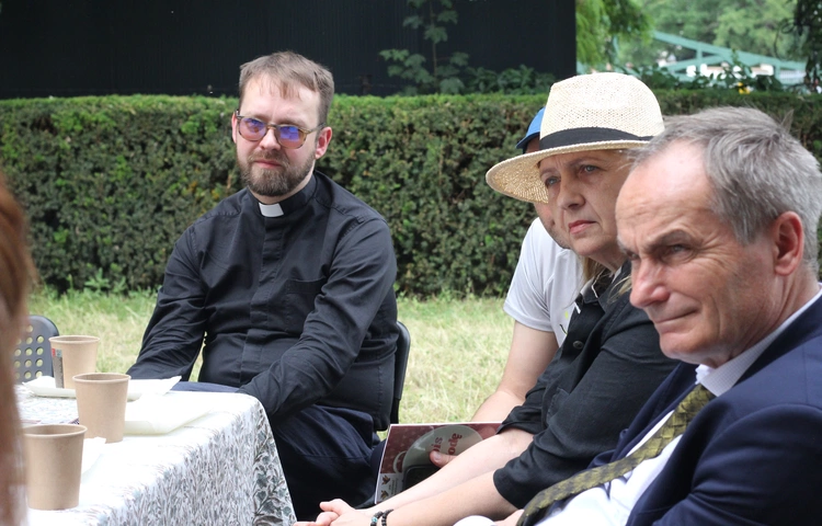"Usiądź z nami przy Kominku" - akcja w Rok Pojednania