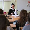 Brak sygnałów, by szkoły wliczały oceny z religii do średniej ocen
