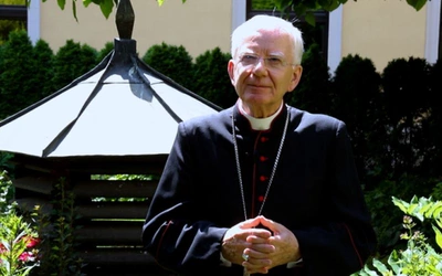 Abp Jędraszewski do rozpoczynających wakacje 