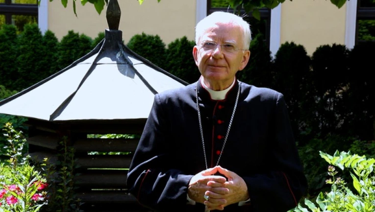 Abp Jędraszewski do rozpoczynających wakacje 