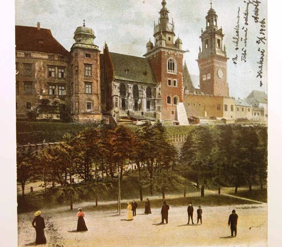 Wawel na starych pocztówkach