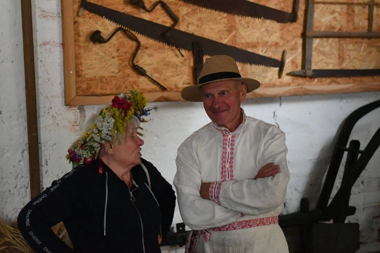 Wianki, mural, koncert i ognisko