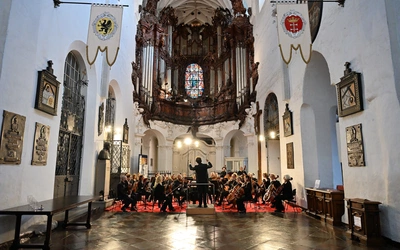 Smyczki i organy - w Oliwie wystartował najstarszy, europejski festiwal organowy 