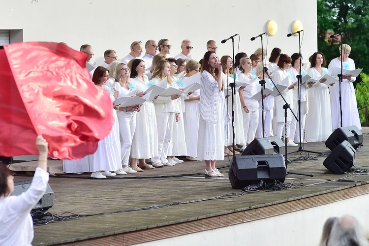 Gietrzwałd. Koncert uwielbienia