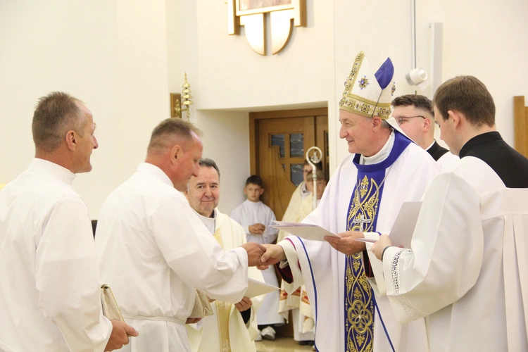 Tarnów. Błogosławieństwo nadzwyczajnych szafarzy Komunii św. 2025