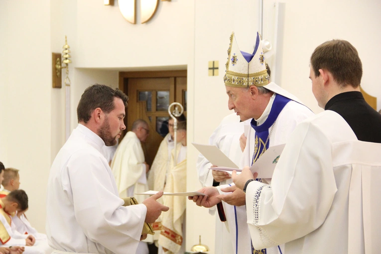 Tarnów. Błogosławieństwo nadzwyczajnych szafarzy Komunii św. 2025