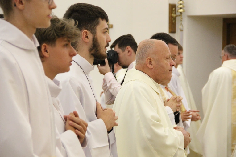 Tarnów. Błogosławieństwo nadzwyczajnych szafarzy Komunii św. 2025