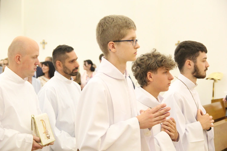 Tarnów. Błogosławieństwo nadzwyczajnych szafarzy Komunii św. 2025