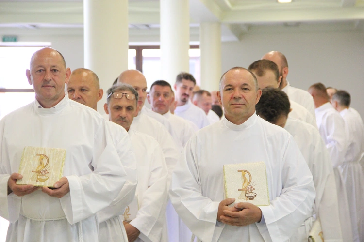 Tarnów. Błogosławieństwo nadzwyczajnych szafarzy Komunii św. 2025